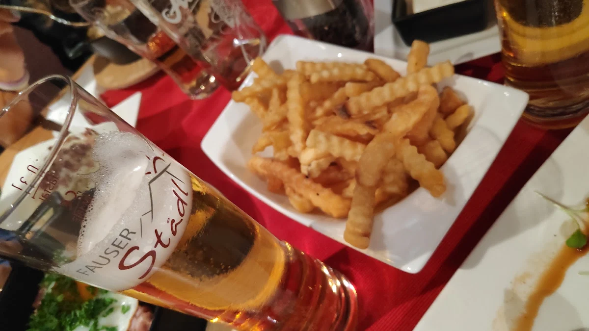 Birra Piccola E Patate Fritte