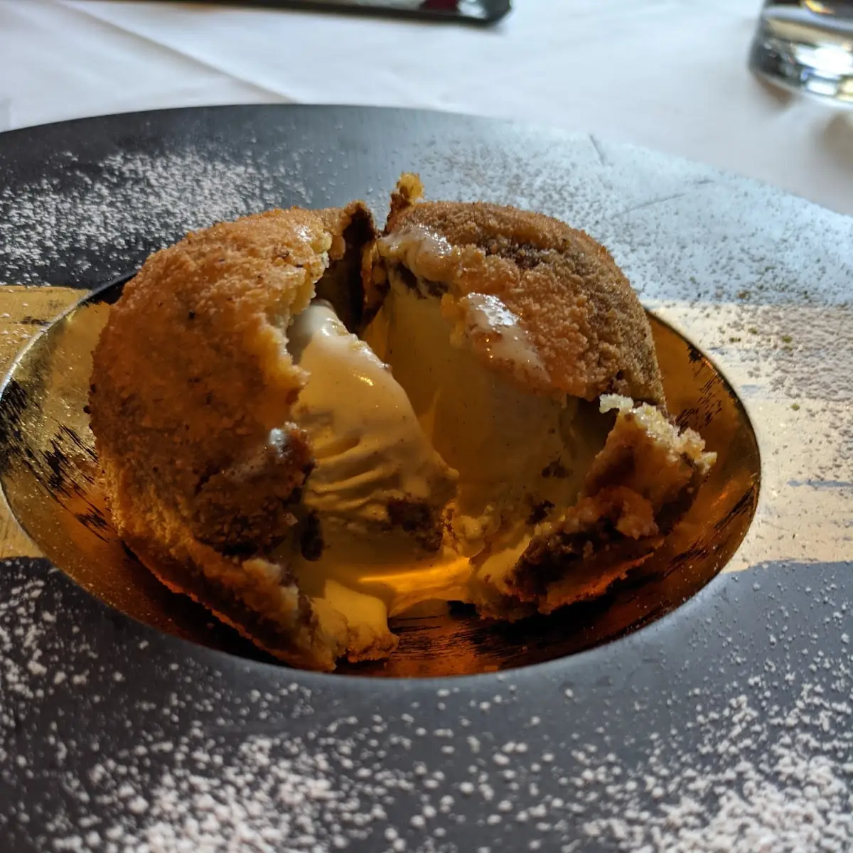 Flambiertes Eis