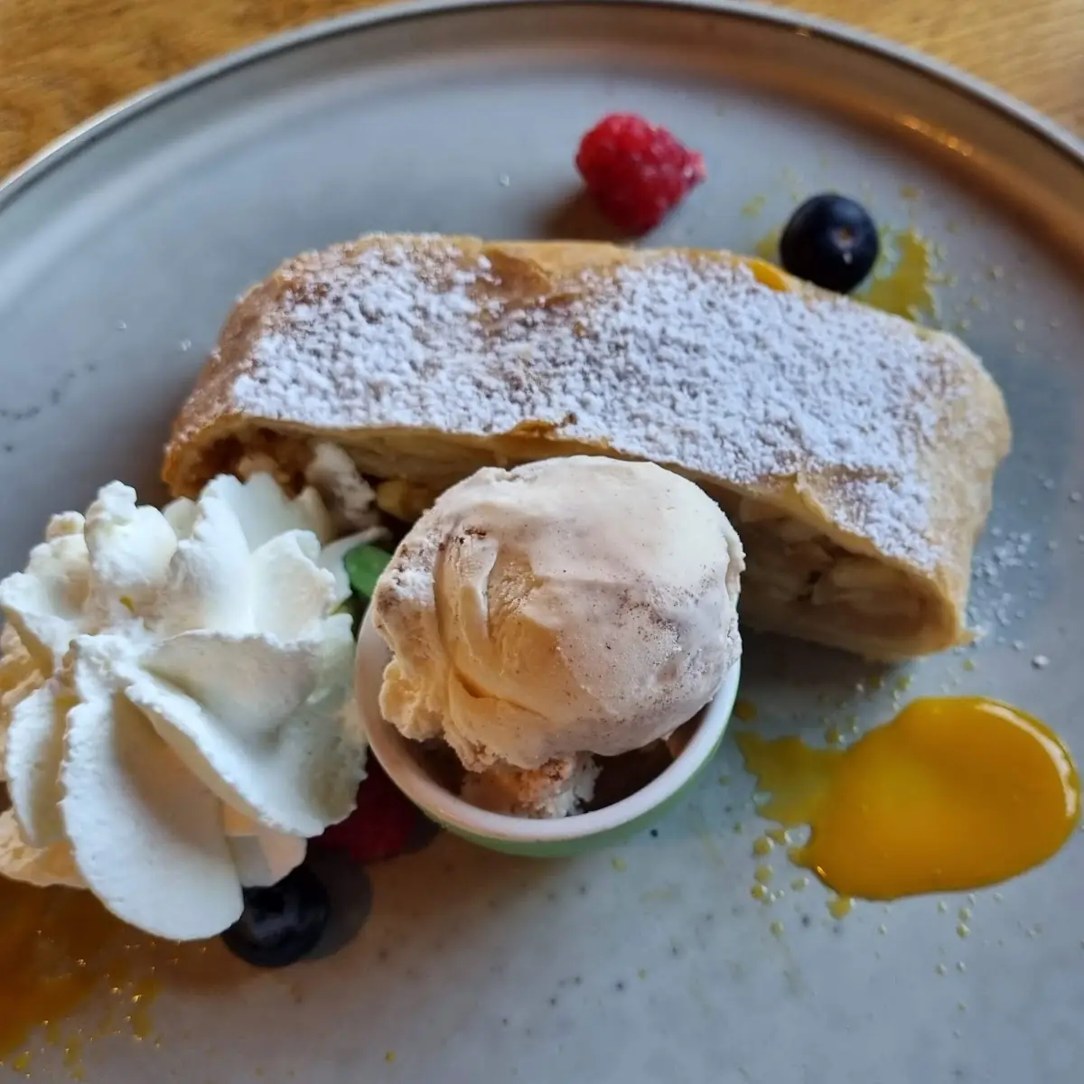 Apfelstrudel