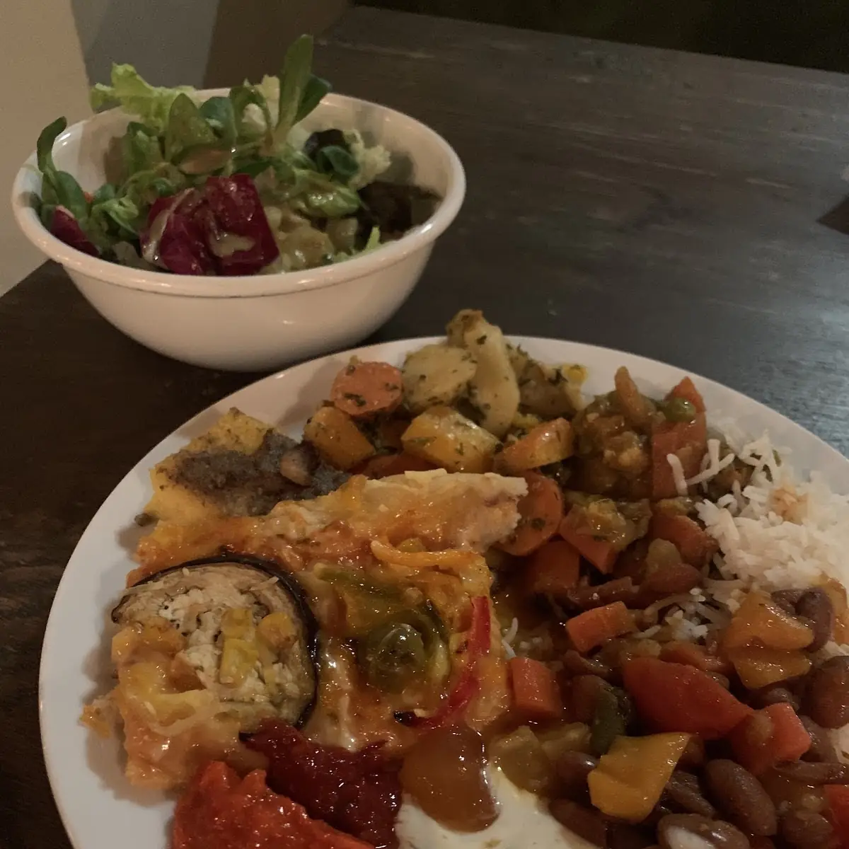 Gemischter Teller Vom Buffet