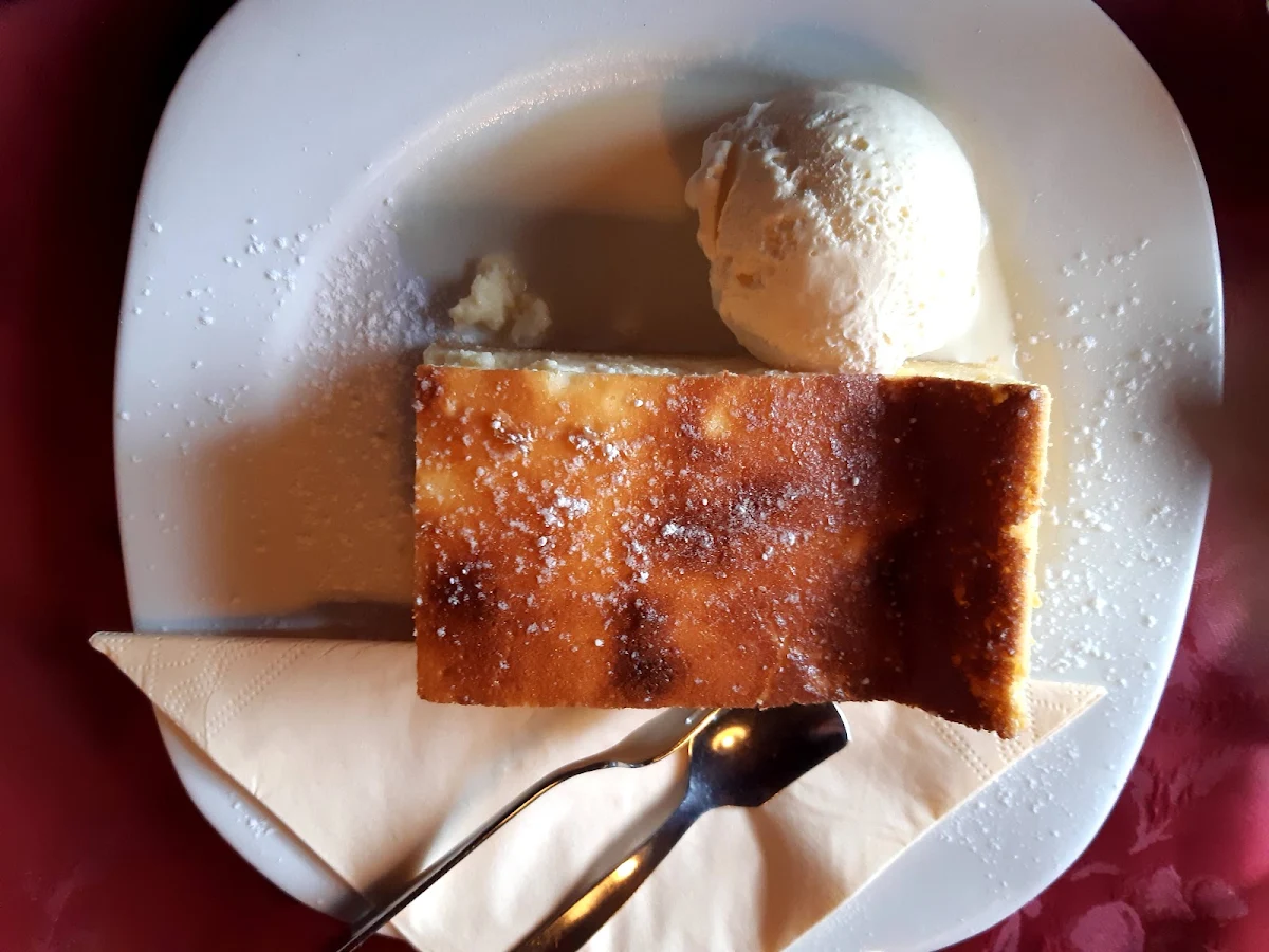 Topfenstrudel Mit Vanilleeis