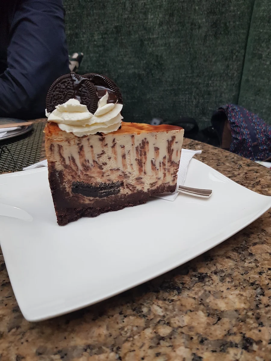 Oreo Cheesecake Slice