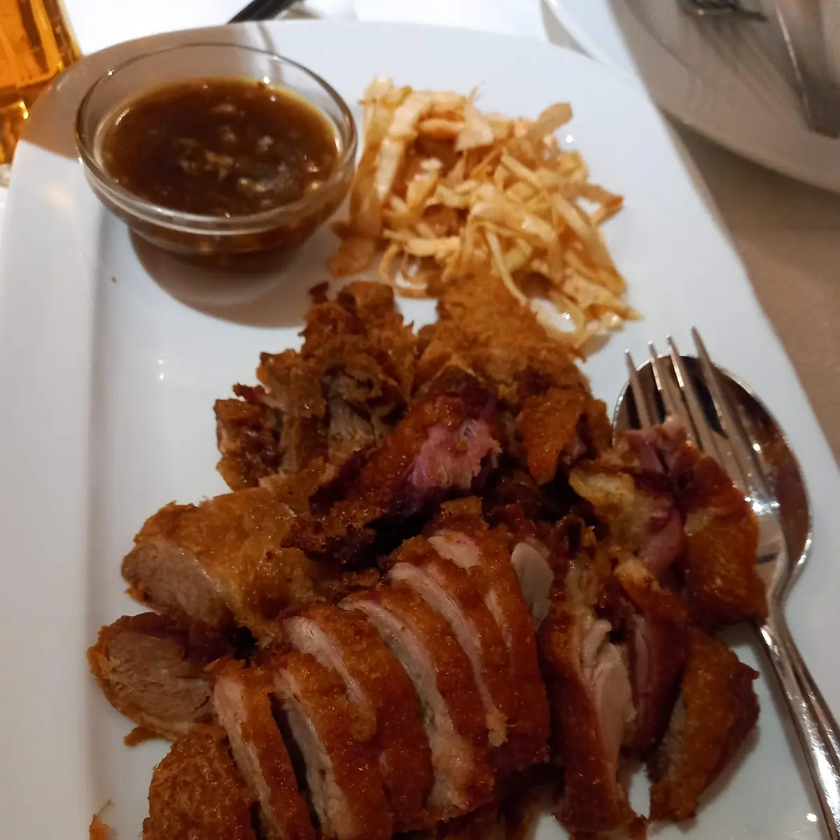 A50 Knusprig Gebackene Ente Mit Knoblauchsauce