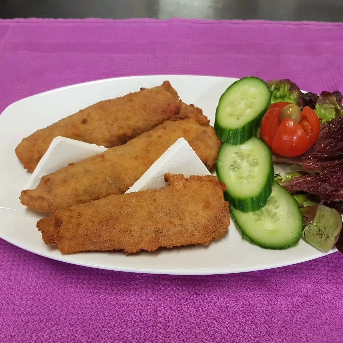 Gebackene Paprika Mit Käse Gefüllt