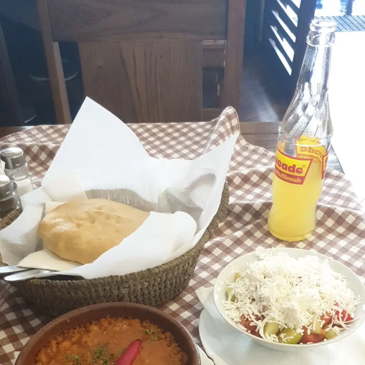 Schopska Salat Und Prebranac