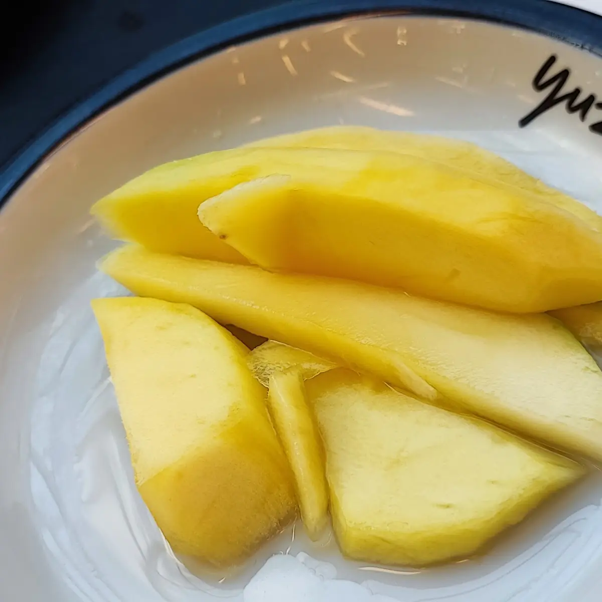 Mango Mit Tamaranide