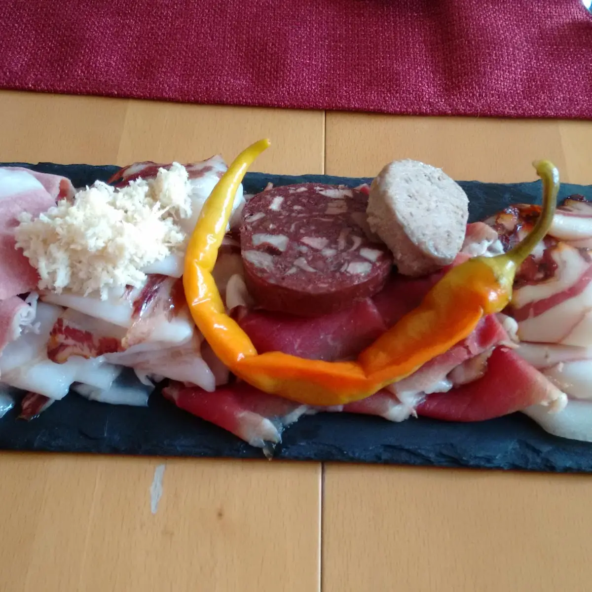 Käseplatte Und Gemischte Platte