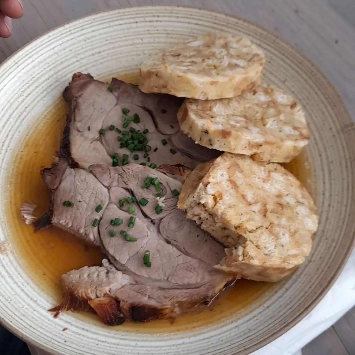Schweinsbraten Mit Knödel