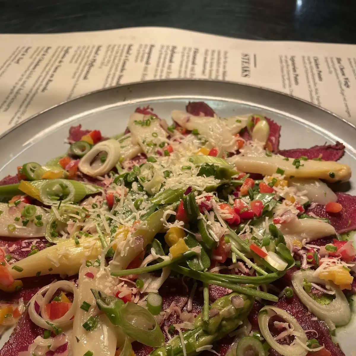 Wild Carpaccio Mit Spargelvinaigrette