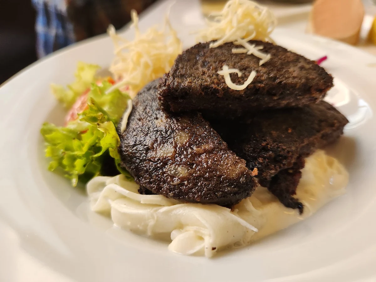 Blunzn-Salat Fried Blood Sausage with Salat
