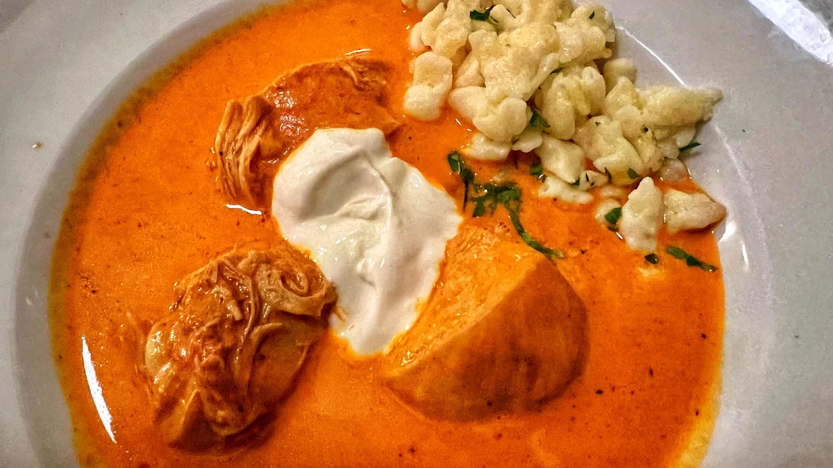 Hühner Gulasch