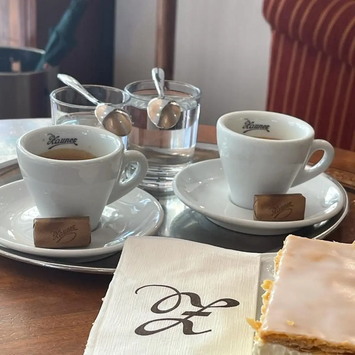 Cremeschnitten Und Ein Kaiserkuchen