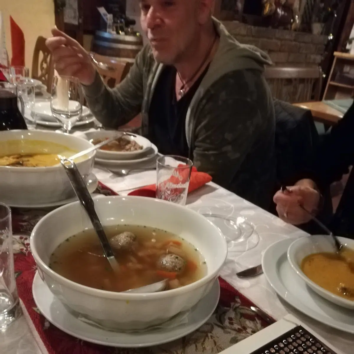 Leberknödelsuppe
