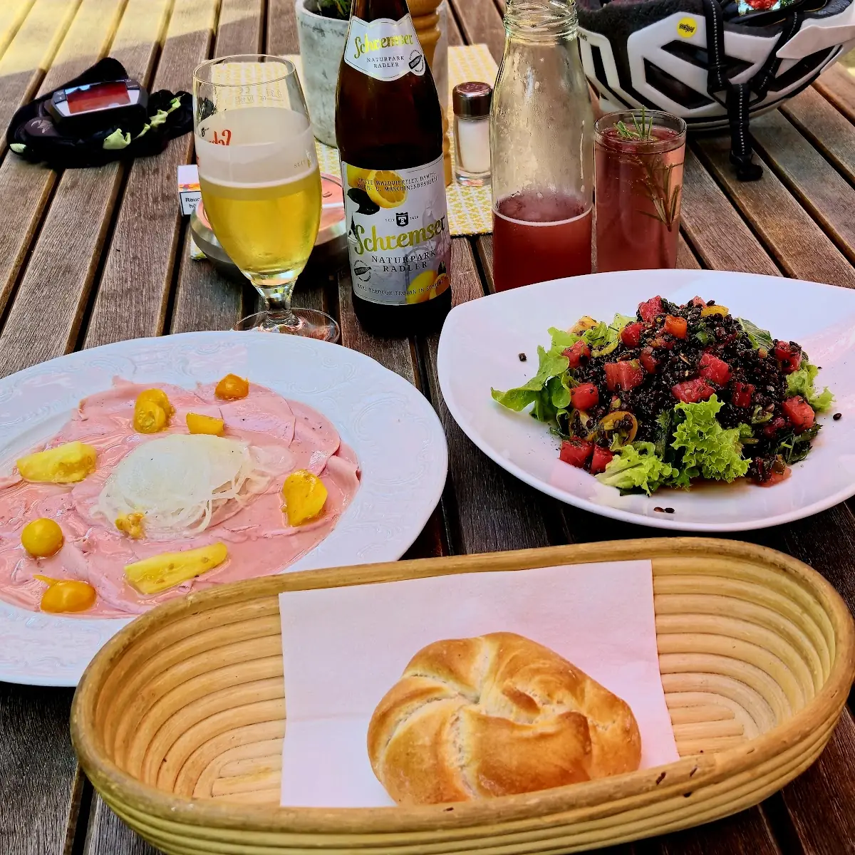 Einkorn-risotto Mit Saiblingfilet Wurstsalat