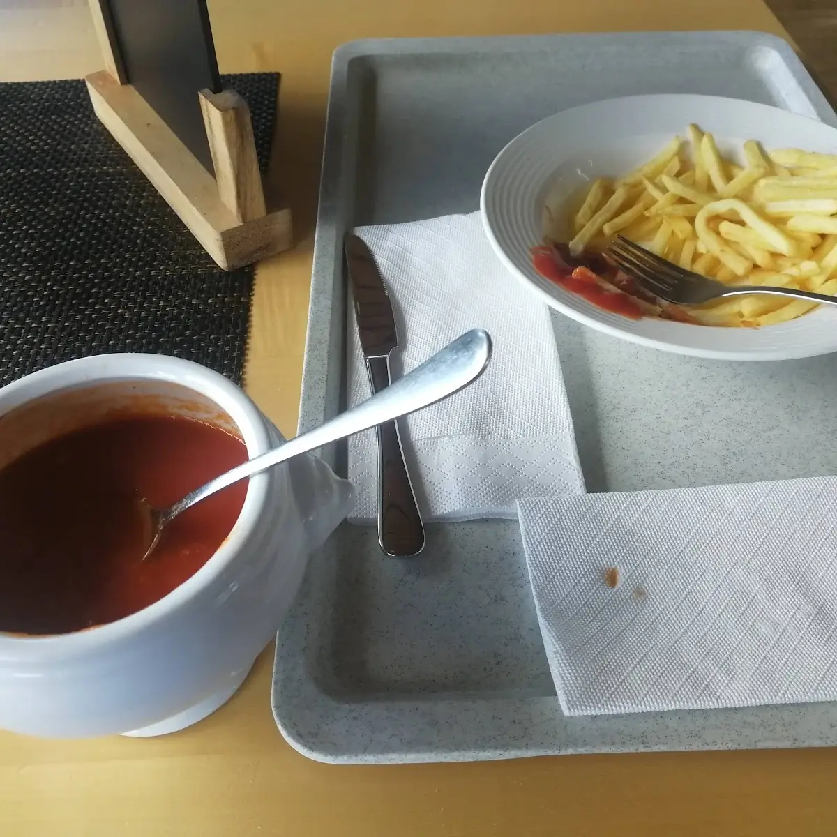 Tomatensuppe Und Pommes