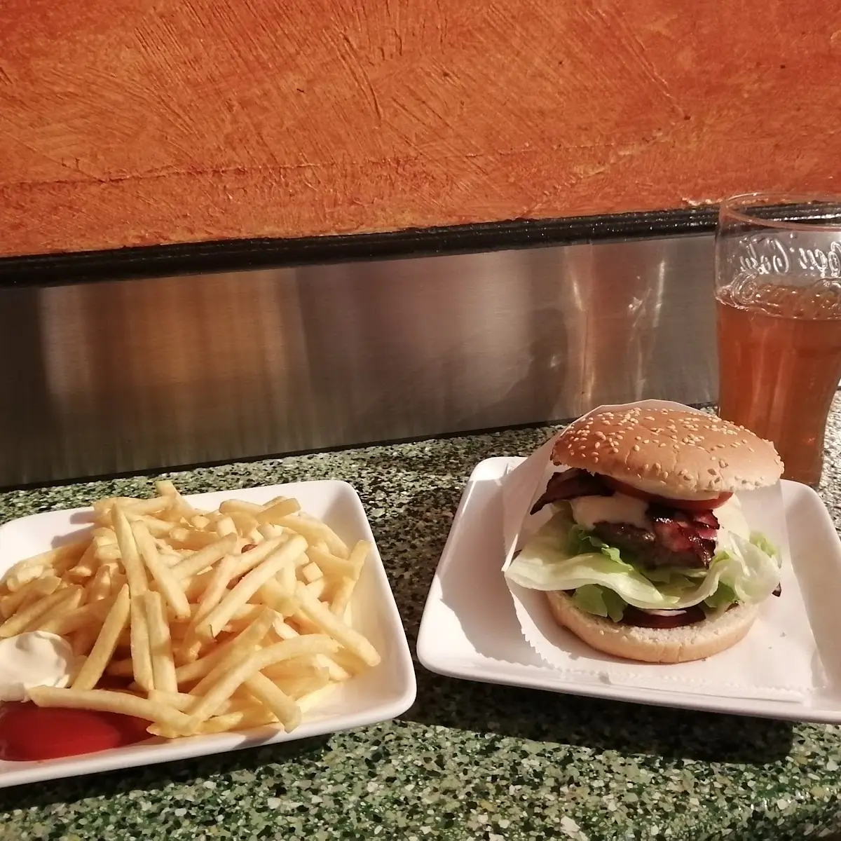 El Bundy Burger