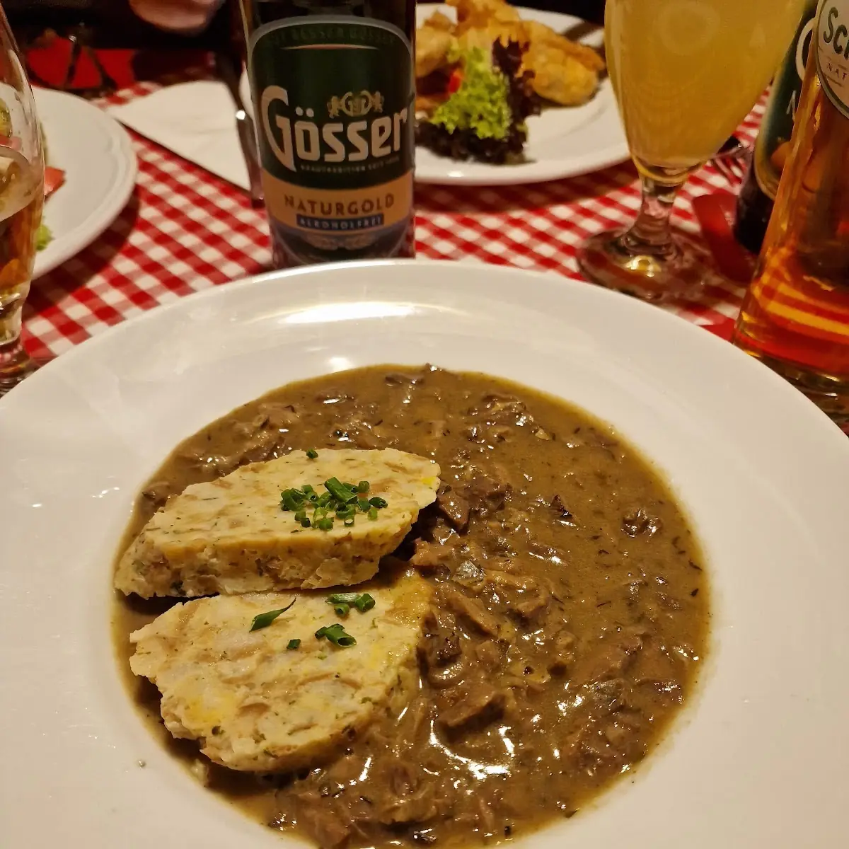 Kalbsrahmbeuscherl, Haas Beisl
