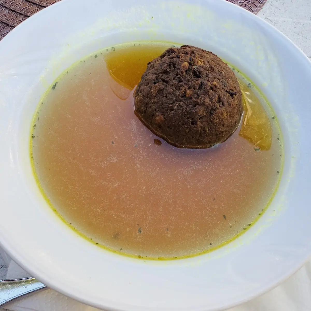 Leberknödelsuppe