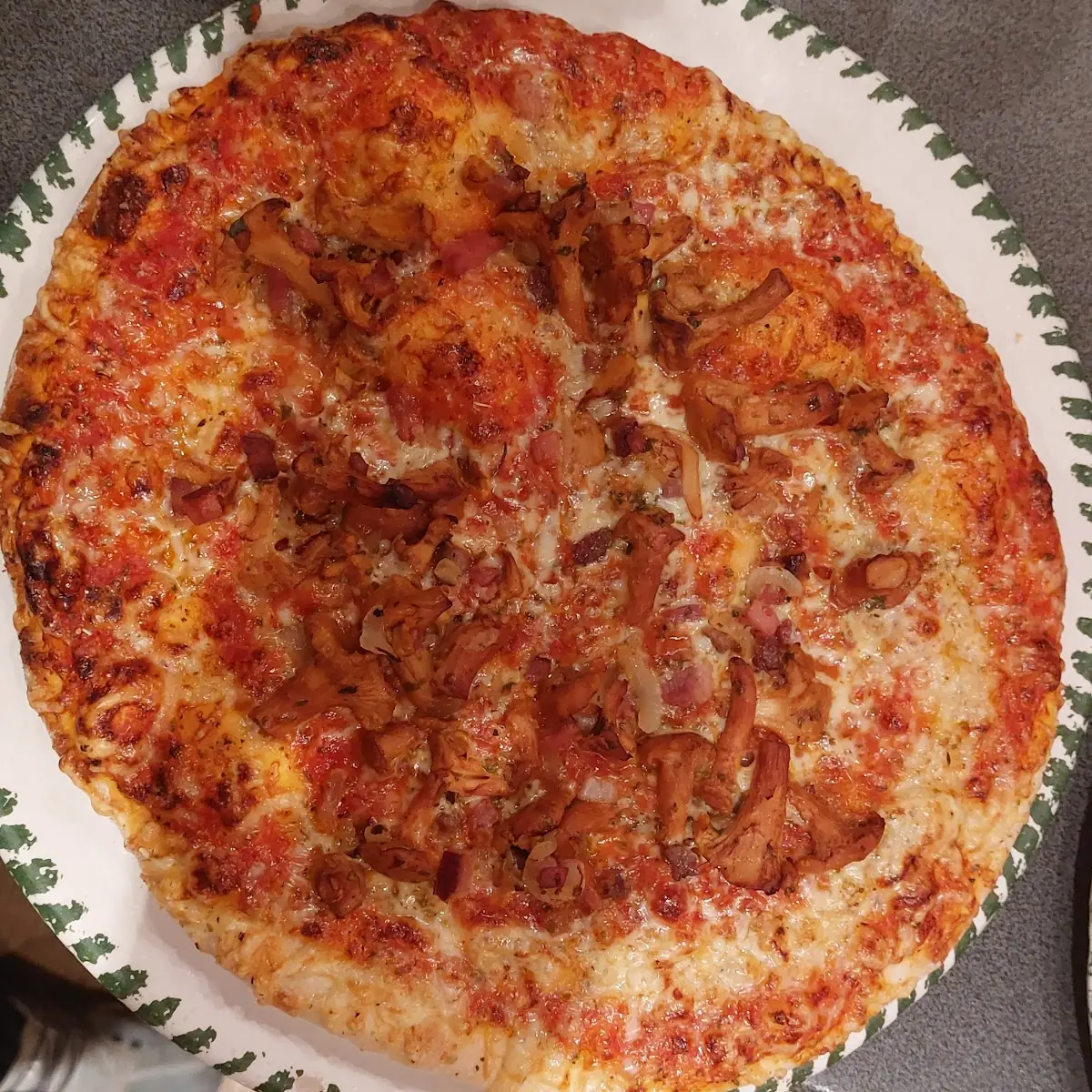 Pizza Mit Eierschwammerl