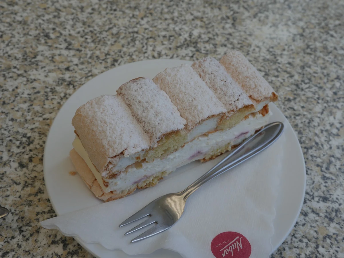 Creme Schnitte