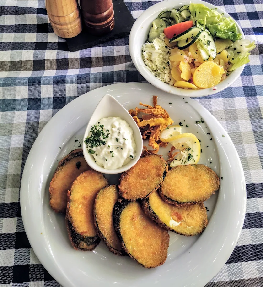 Gebackene Zucchini Mit Joghurt Sosse