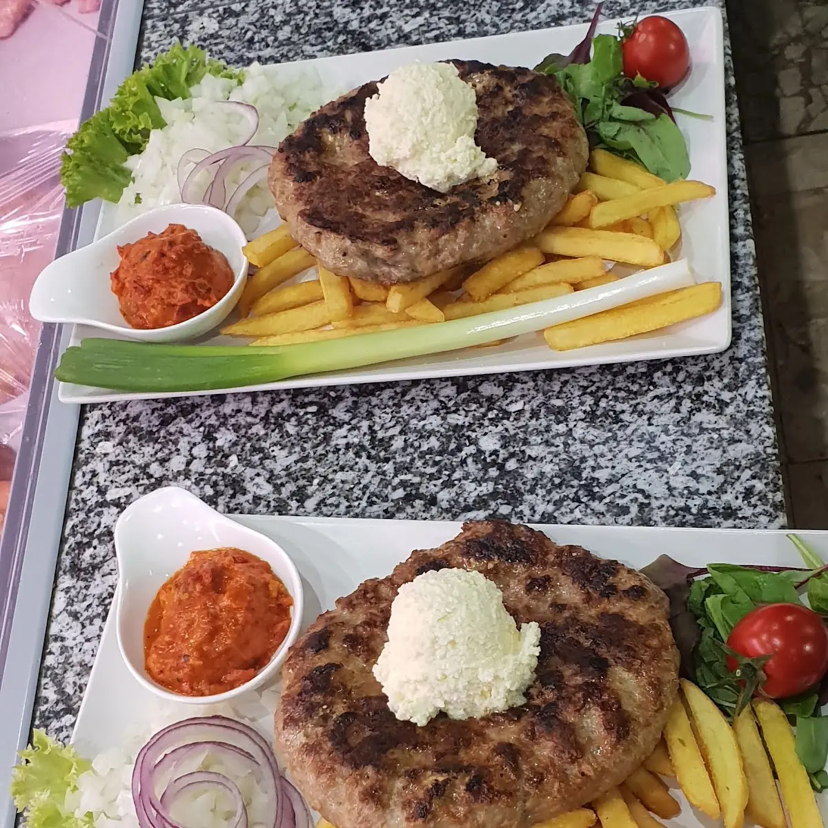 Fleischlaibchen Pljeskavica