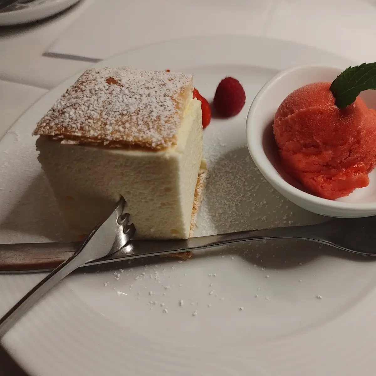 1 2cremschnitte Mit Sorbet
