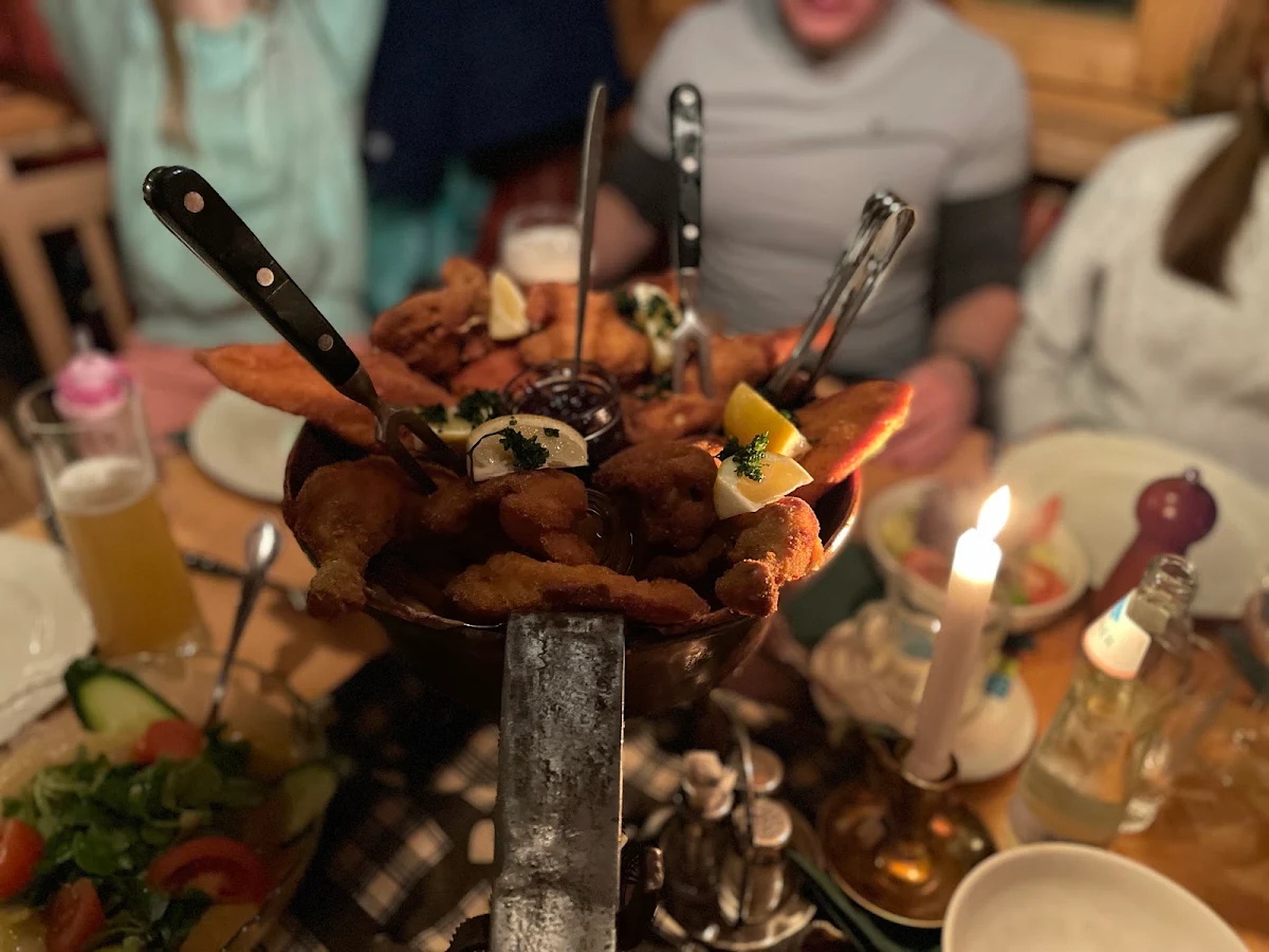 Brathändl Mit Pommes Und Kartoffelsalat