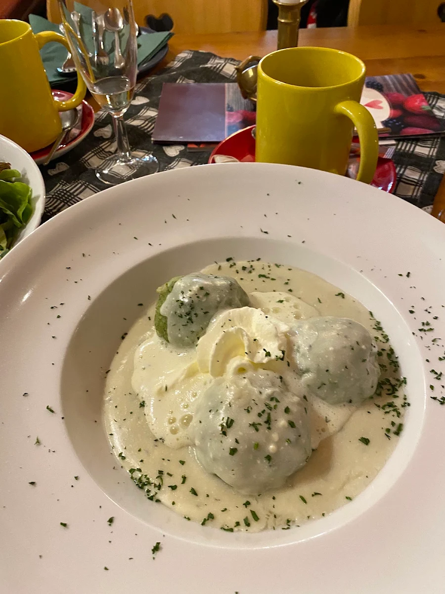 Kräuterknödel