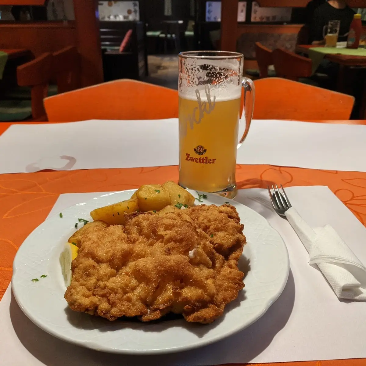 Cordon Bleu with Fried Potatoes