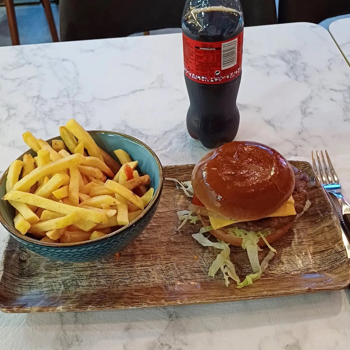 Hamburger Mit Pommes Frites