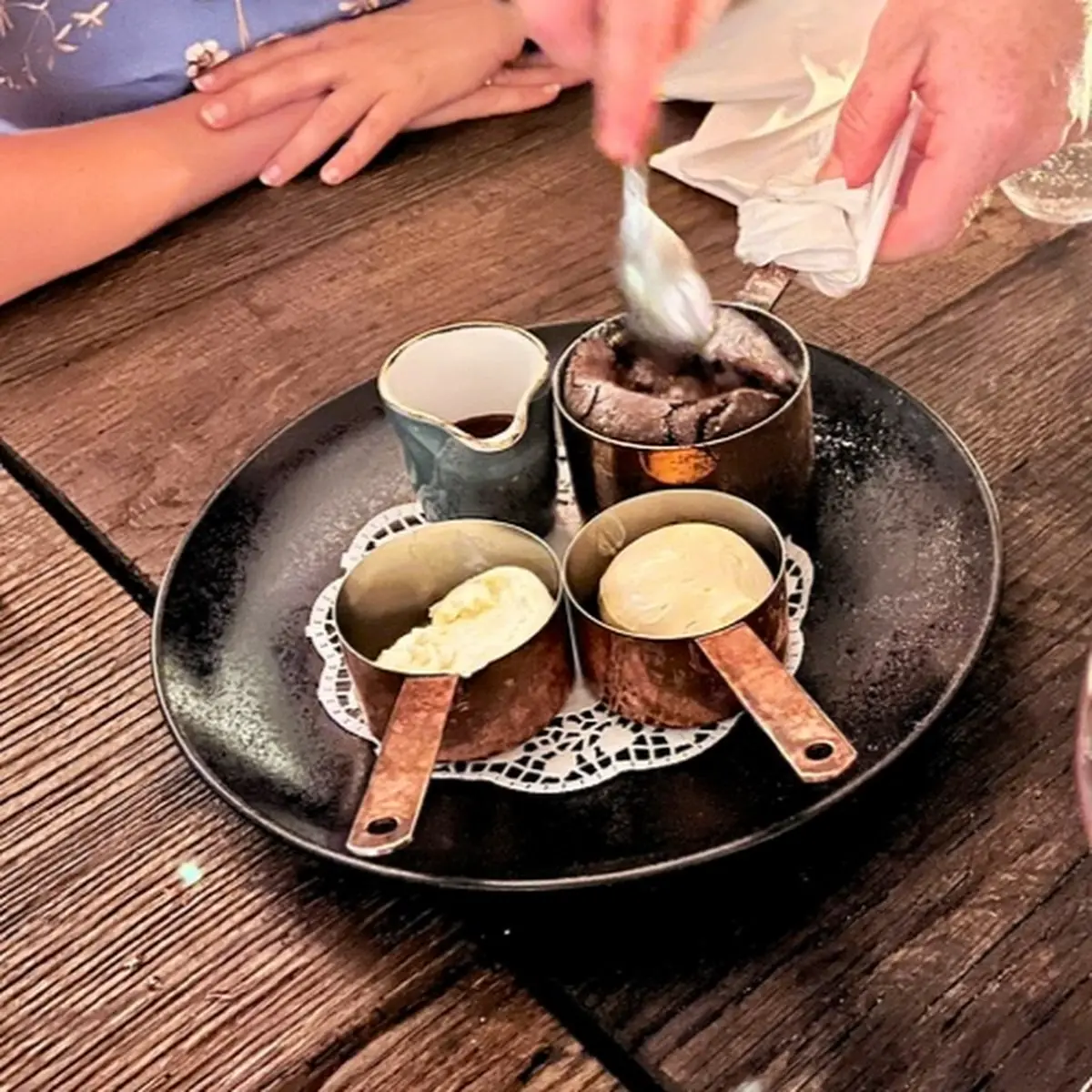 Schokoladensouflé Mit Vanilleeis
