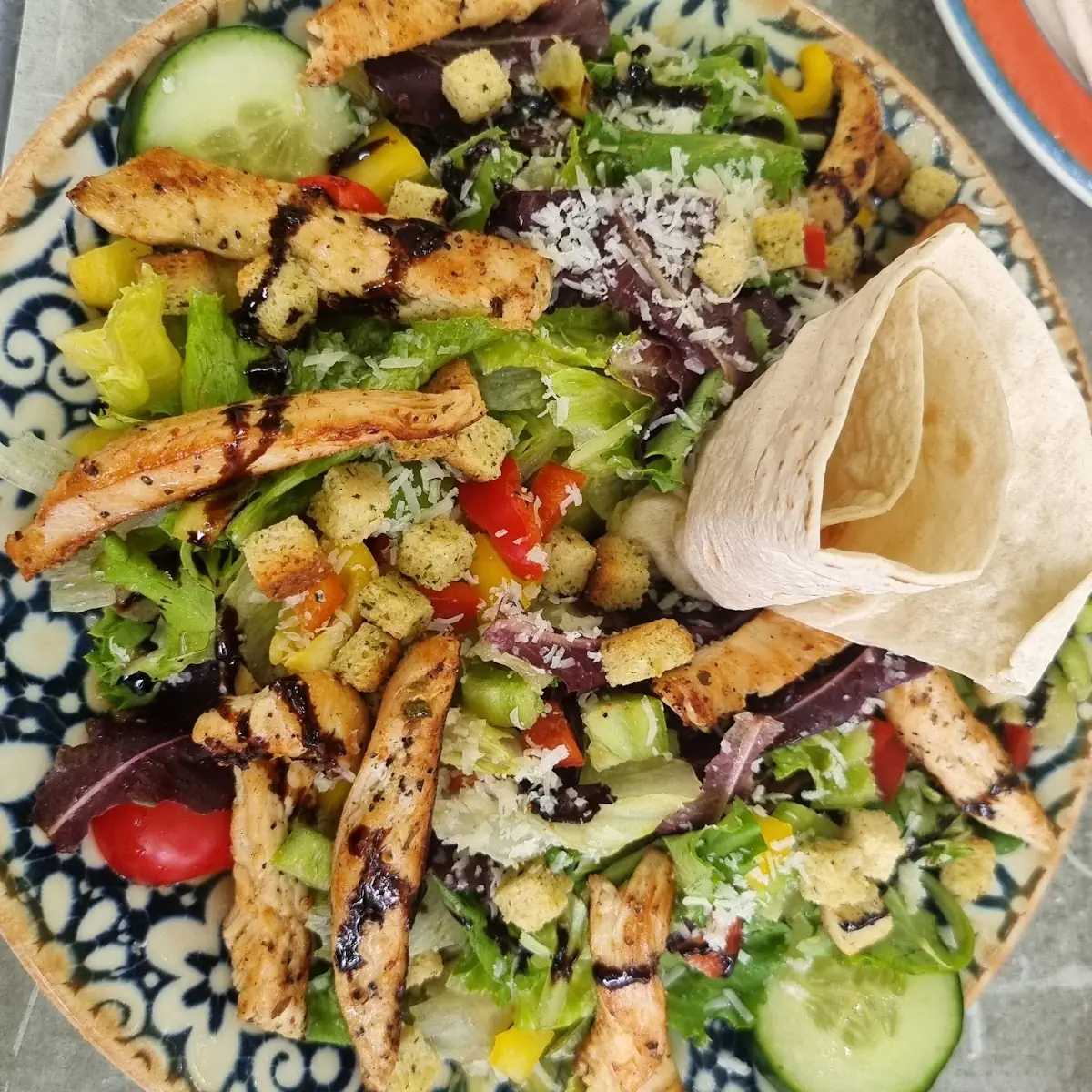 Salat Mit Hühnerstreifen