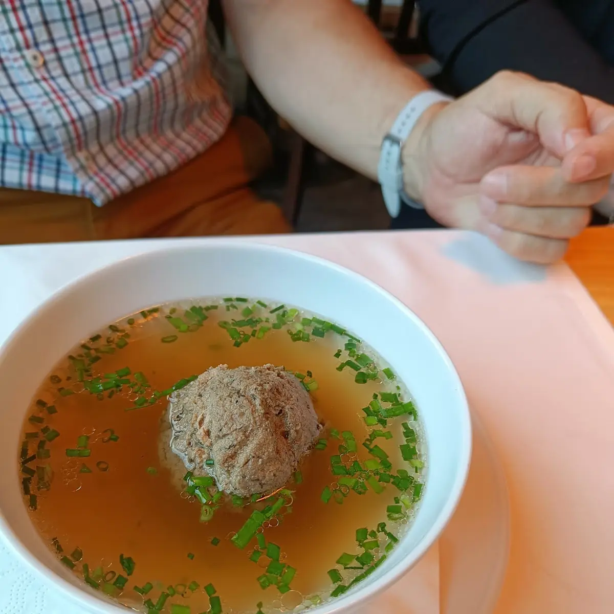 Leberknödelsuppe