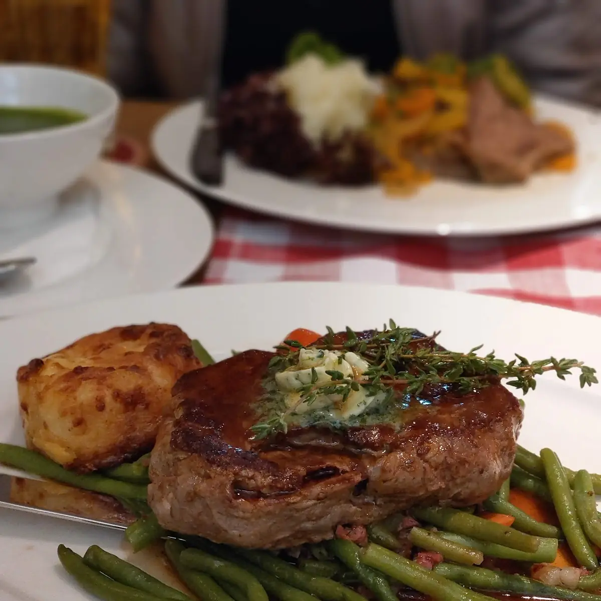 Grilled Steak and Green Beans