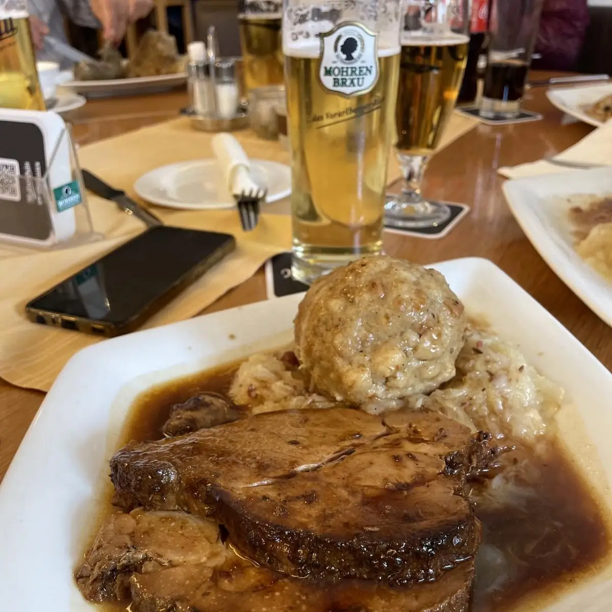 Schweinebraten Mit Knöchel