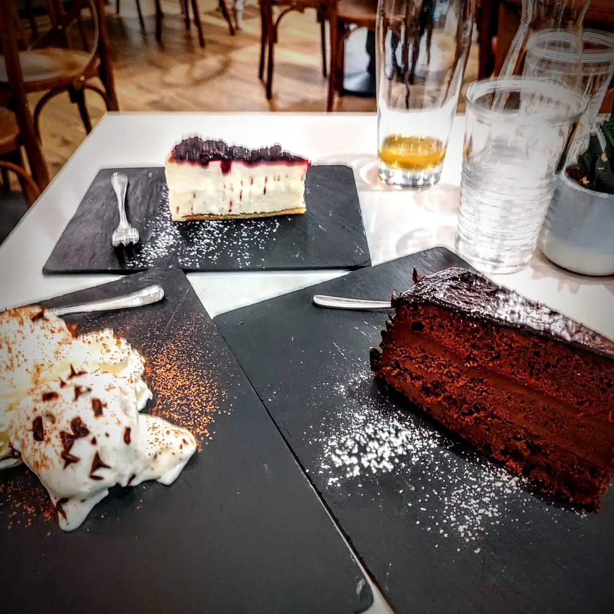 Torta Al Cioccolato Cheesecake E Profiterols