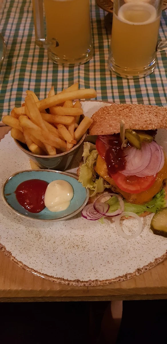 Hitt'n Burger