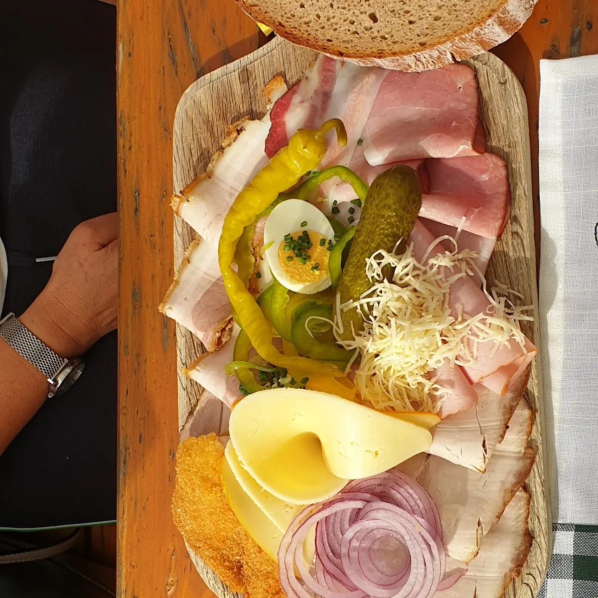 Bretteljause, Mostheuriger Mayr zu Hörling