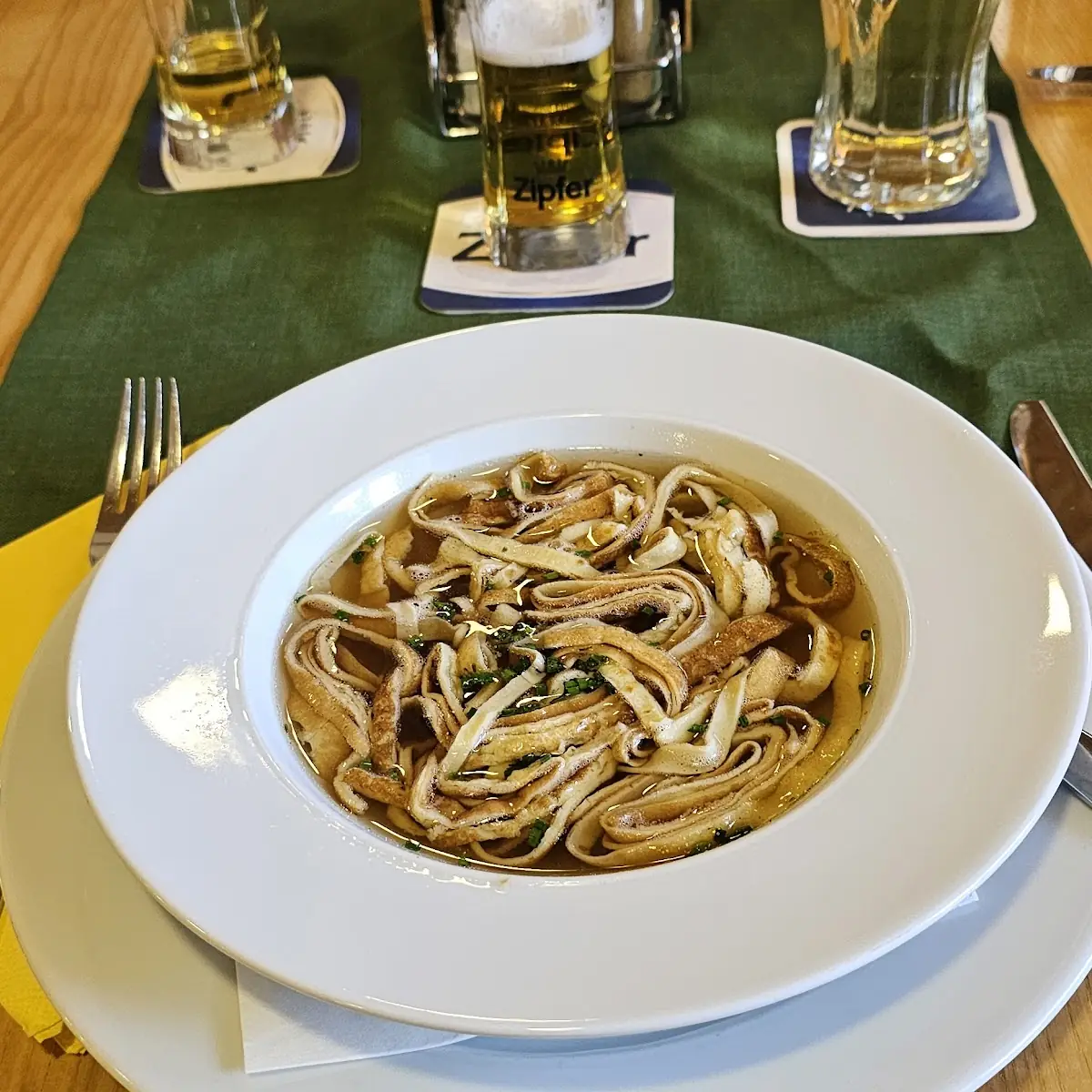 Fritattensuppe, Mostheuriger Mayr zu Hörling
