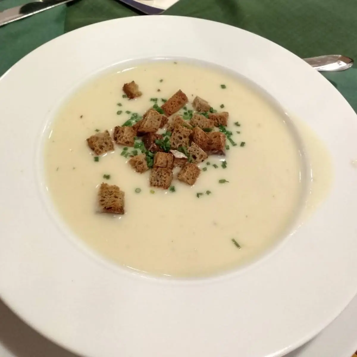 Knoblauchcremesuppe, Mostheuriger Mayr zu Hörling
