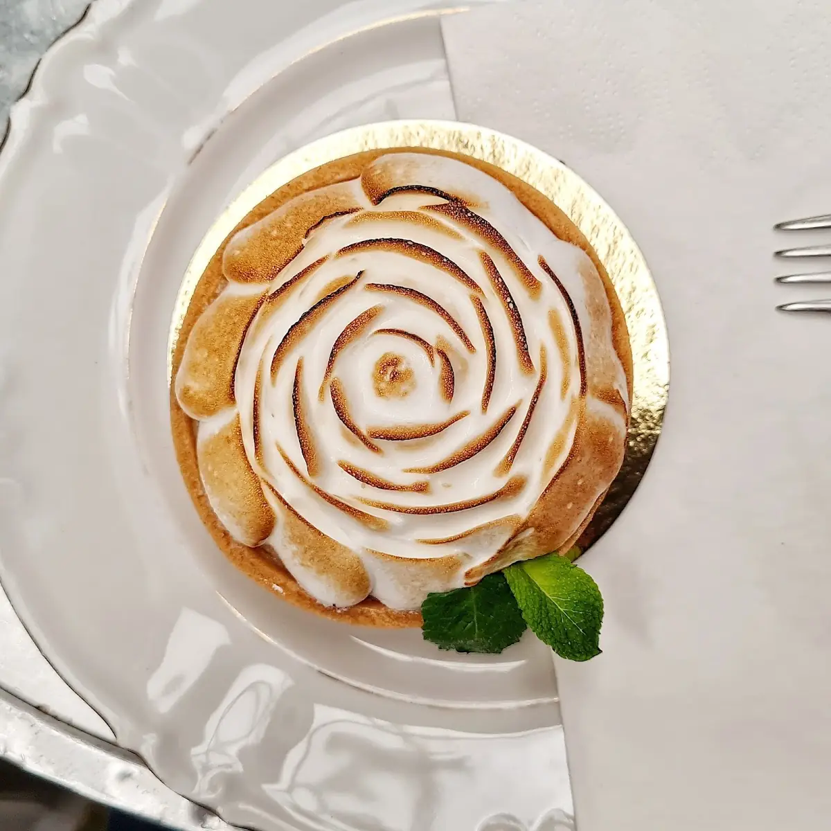 Zitronen-baiser-tartelette