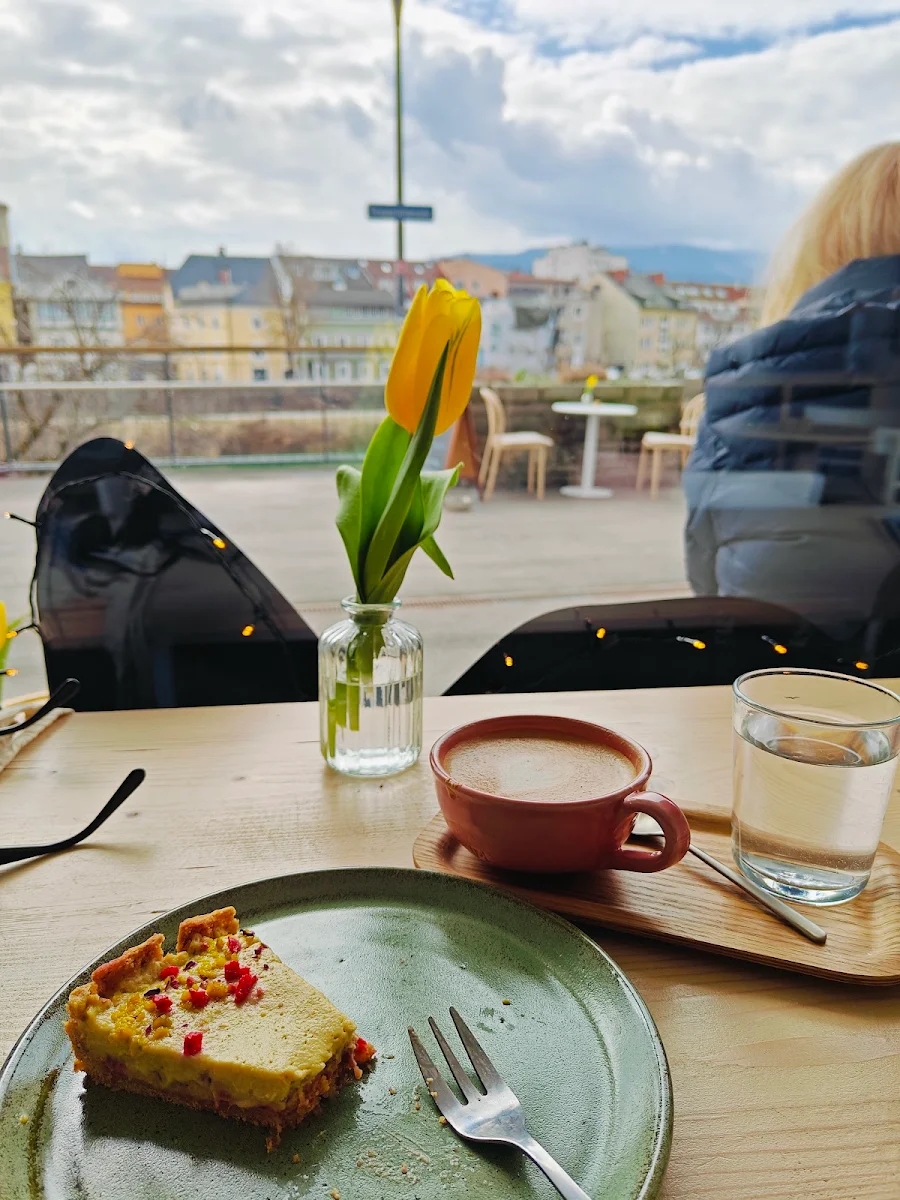 Vegan Pistachio Cake & Flat White