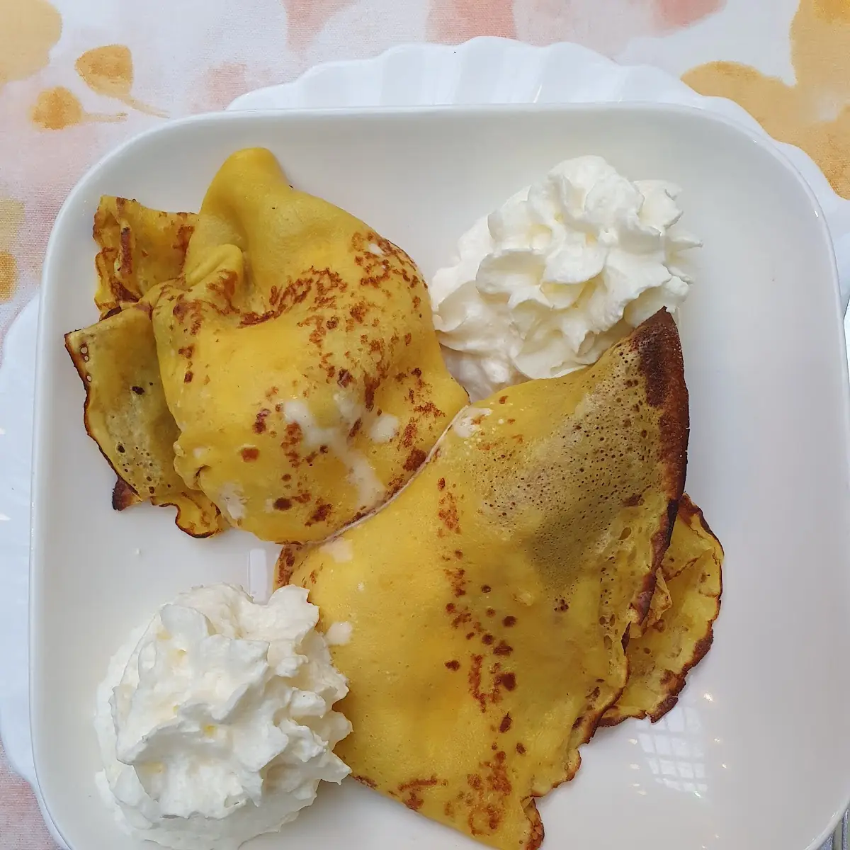 Eispalatschinken Ohne Schoko-sauce Bestellt