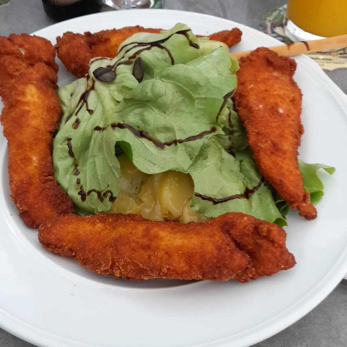 Backhendl Salat