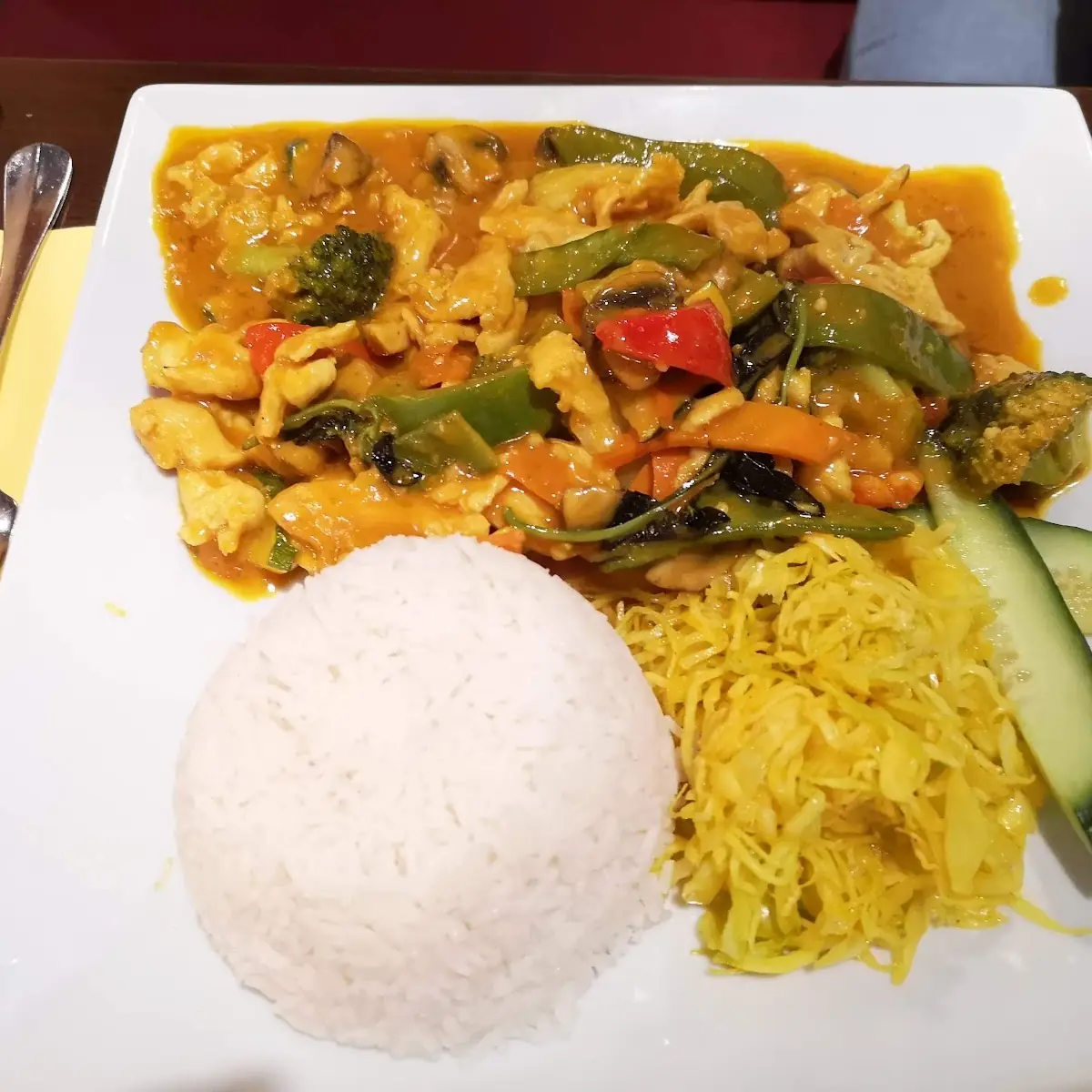 Hühnerfleisch Mit Cashewkernen