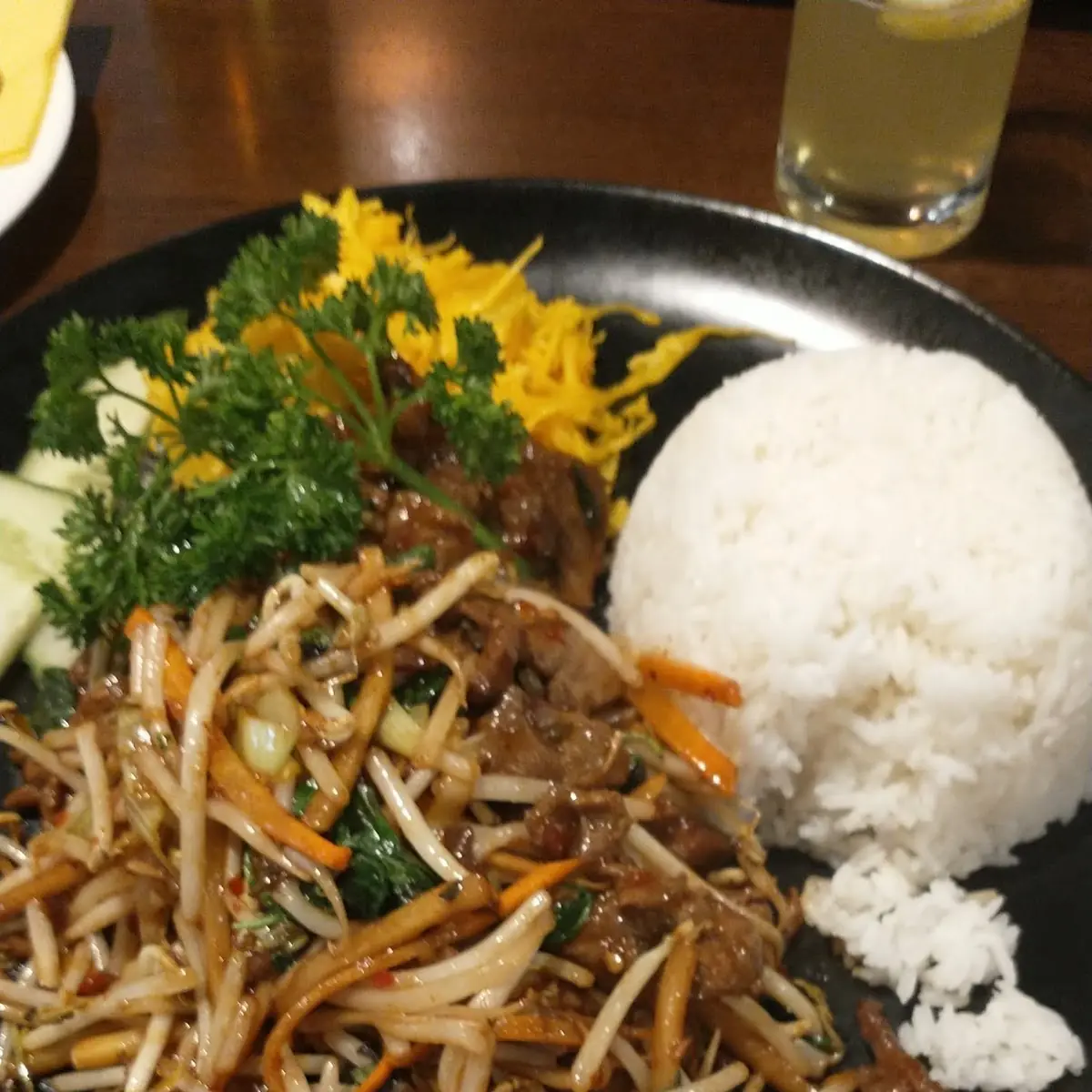 R8 Basilikum Beef Scharf