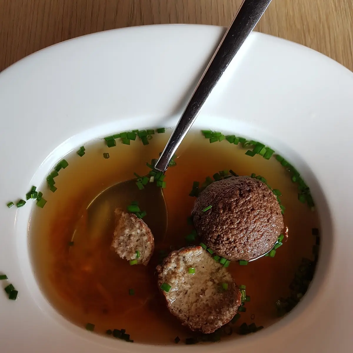 Kräftige Rindssuppe