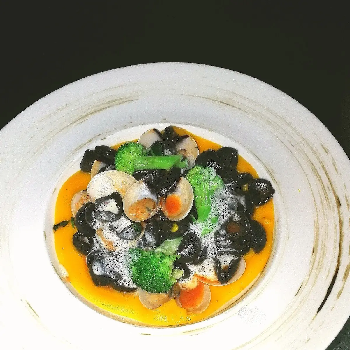 Conchiglie Al Nero Di Seppia Vongole E Crema Di Zucca