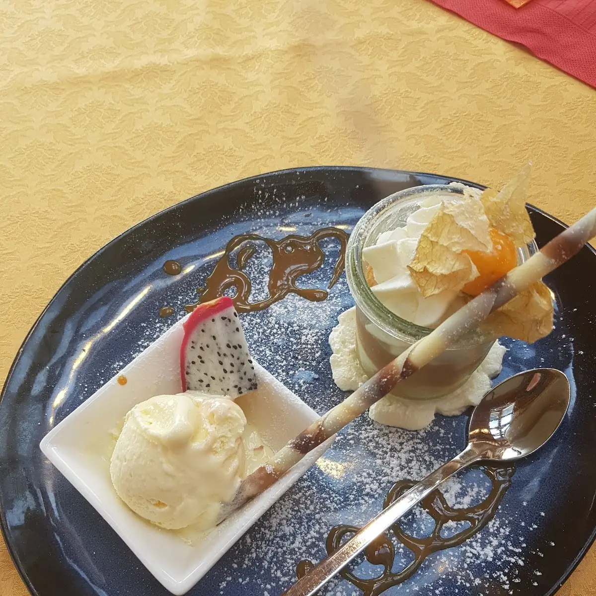 Apfel-tiramisu